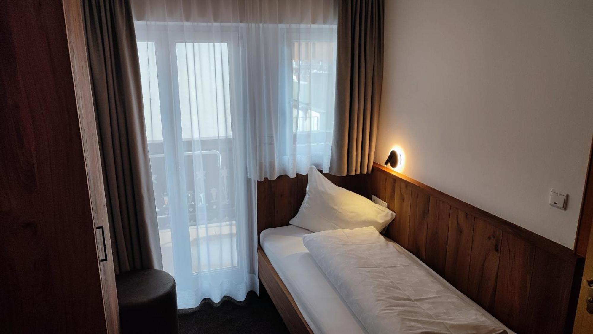 Garni Flurida Bed and Breakfast Σέλβα ντι Βαλ Γκαρντένα Εξωτερικό φωτογραφία